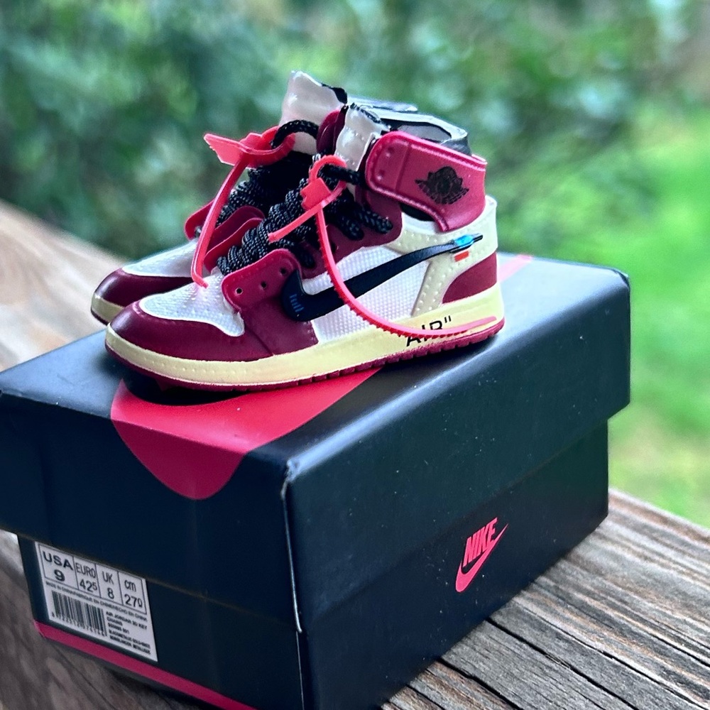 Mini collectable Off-White x Nike Style High-Top Sneakers in Red and White